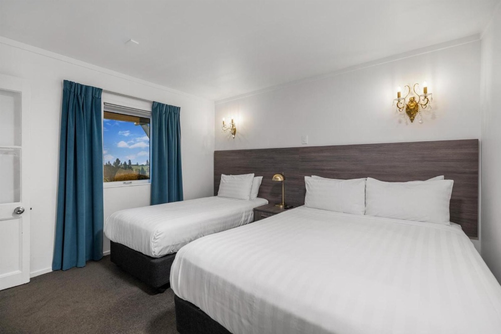 Colonial Village Motel